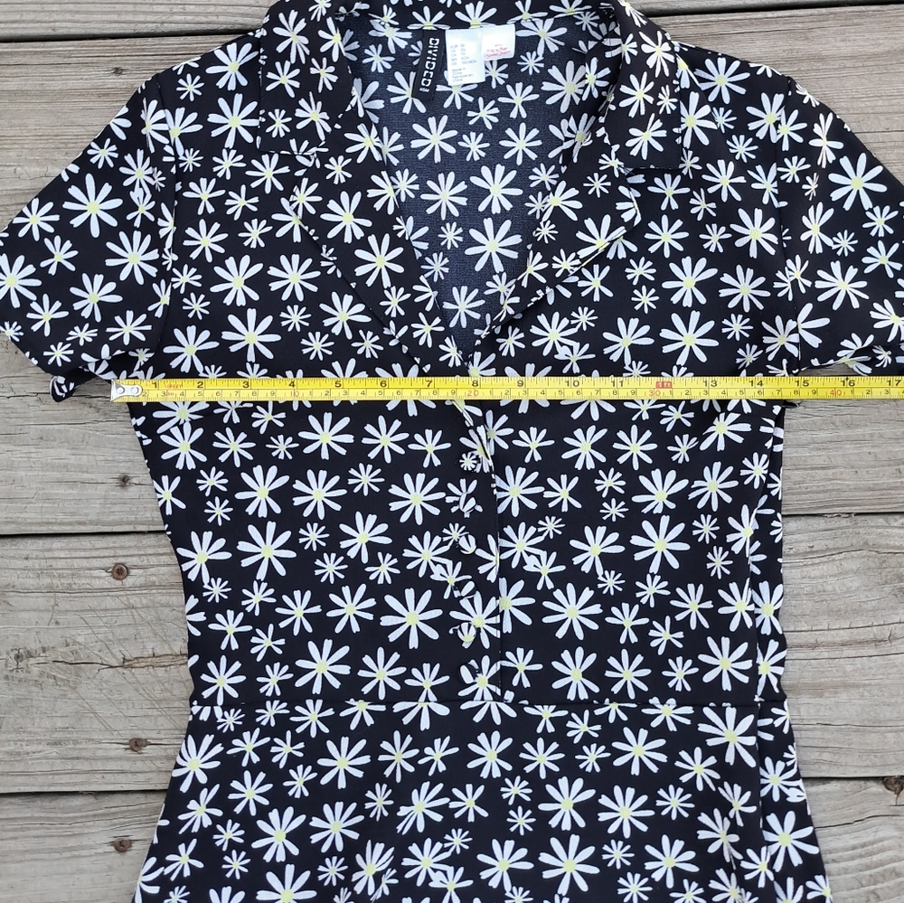 H&M Divided Size XS Daisy Flower Print Mini Dress - Picture 5 of 10